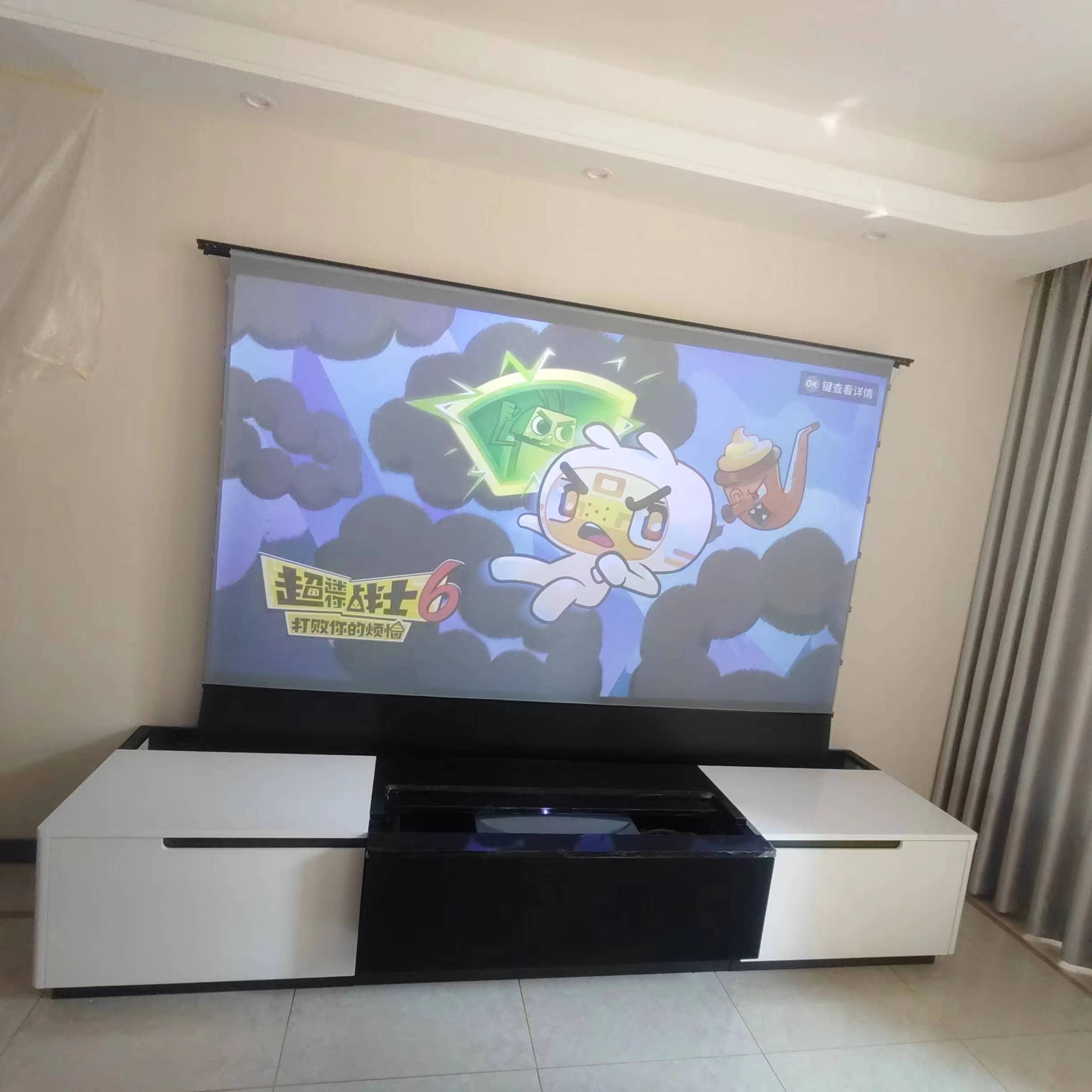 ホームシアター 超短焦点レーザープロジェクター CBSP 1 - Home Cinema Ultra Short Throw Projector のレビューと価格